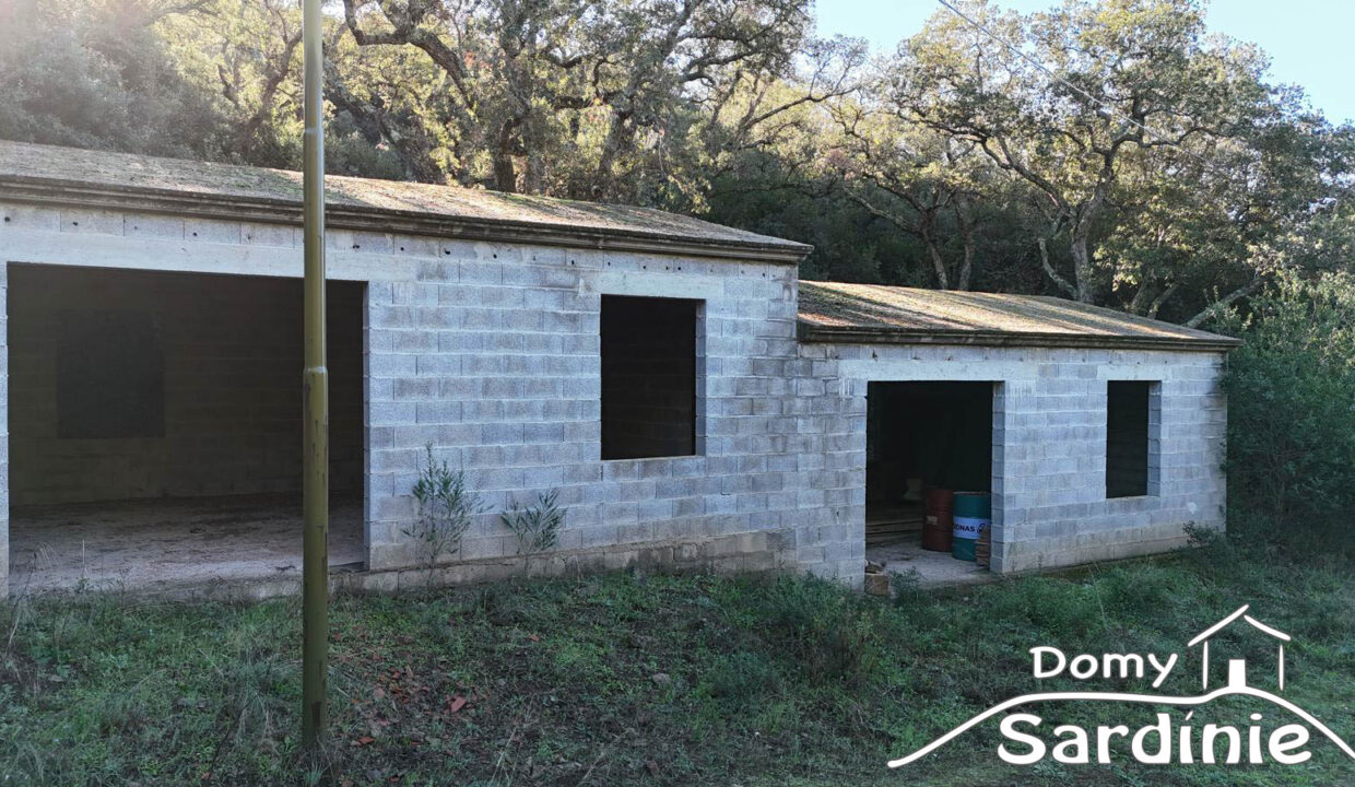 Farmářský dům na prodej na Sardinii-32