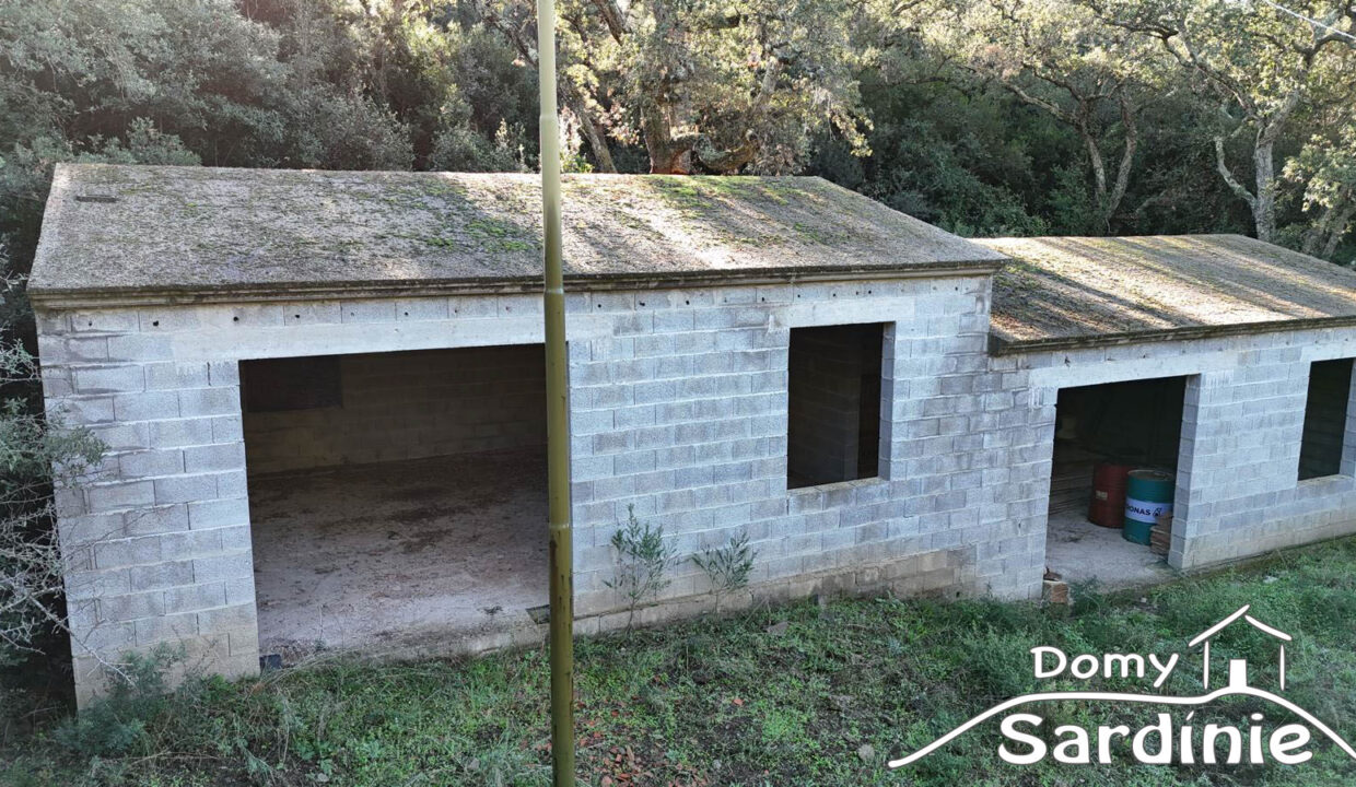 Farmářský dům na prodej na Sardinii-40