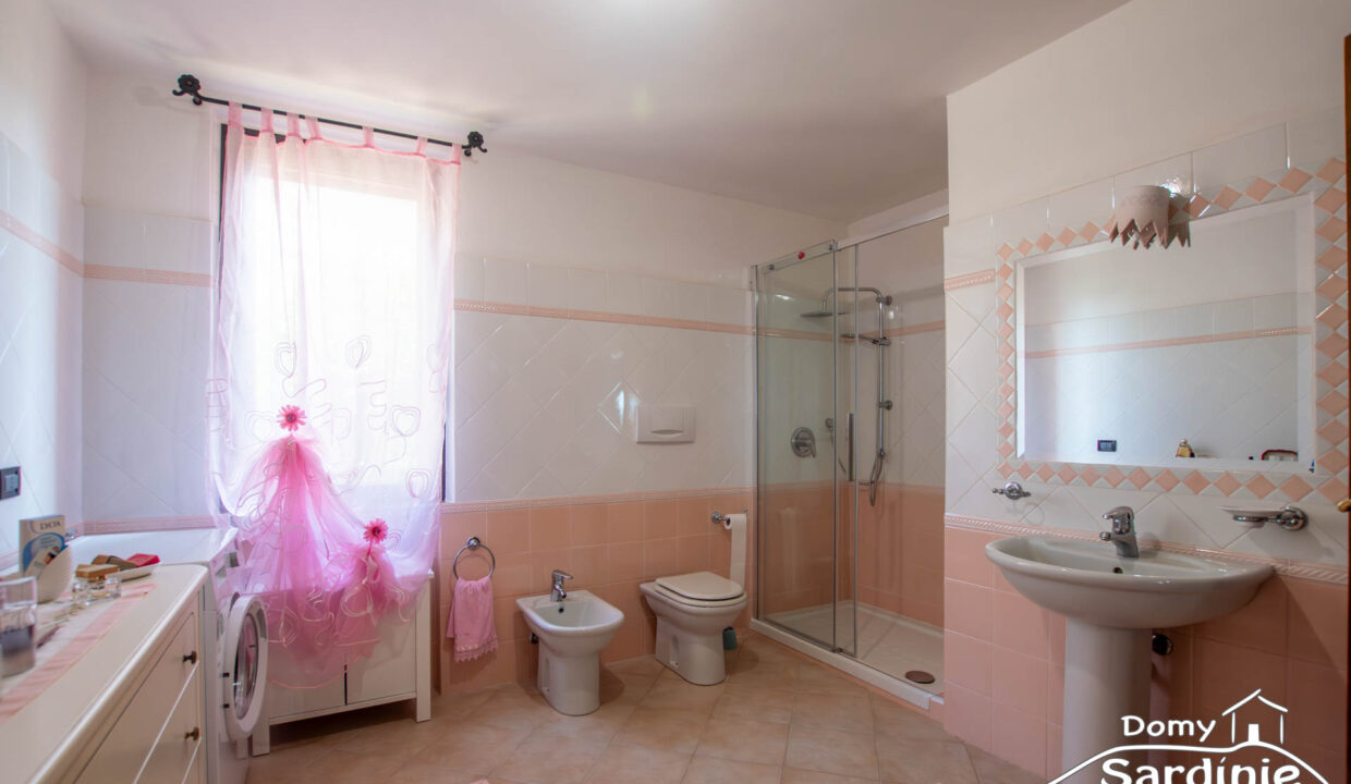 Vila na prodej na Sardinii-33